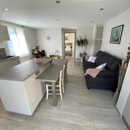 Au Coeur Du Gevaudan De Plain Pied Apartment *